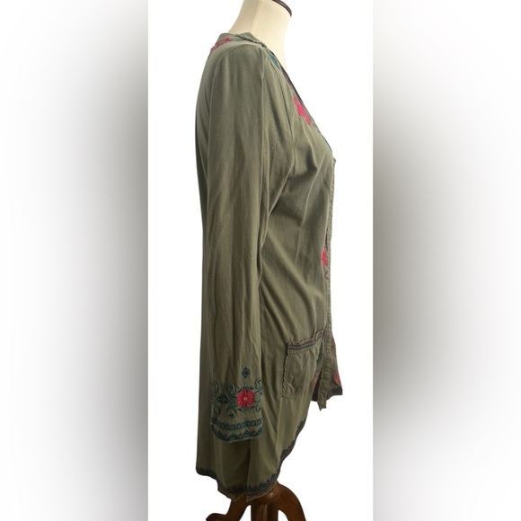 Johnny Was Olive Green Long Sleeve Floral Embroidery Button Cardigan Size Large - Picture 3 of 12